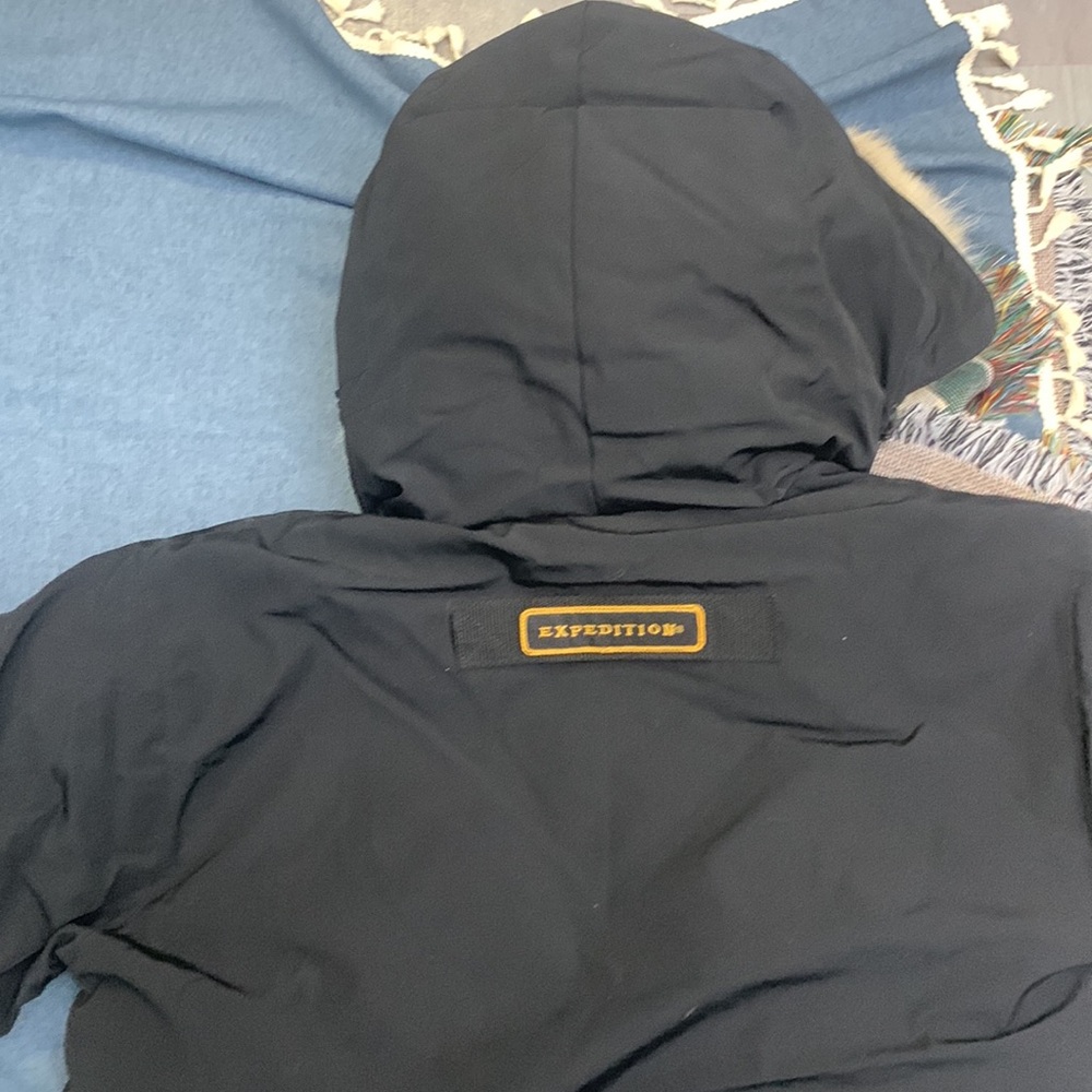 Outdoor sports hooded Canada goose adventure down jacket, good windproof effect - Picture 5 of 5